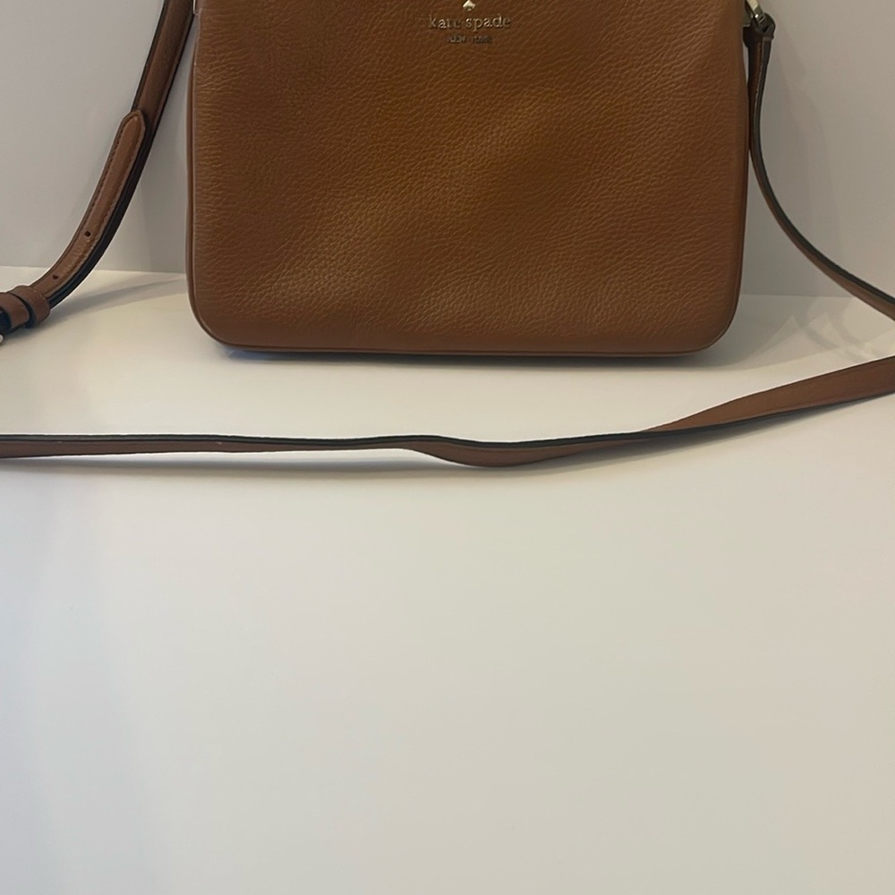 Kate Spade Leila Triple Gusset Crossbody bag in brown pebbled leather